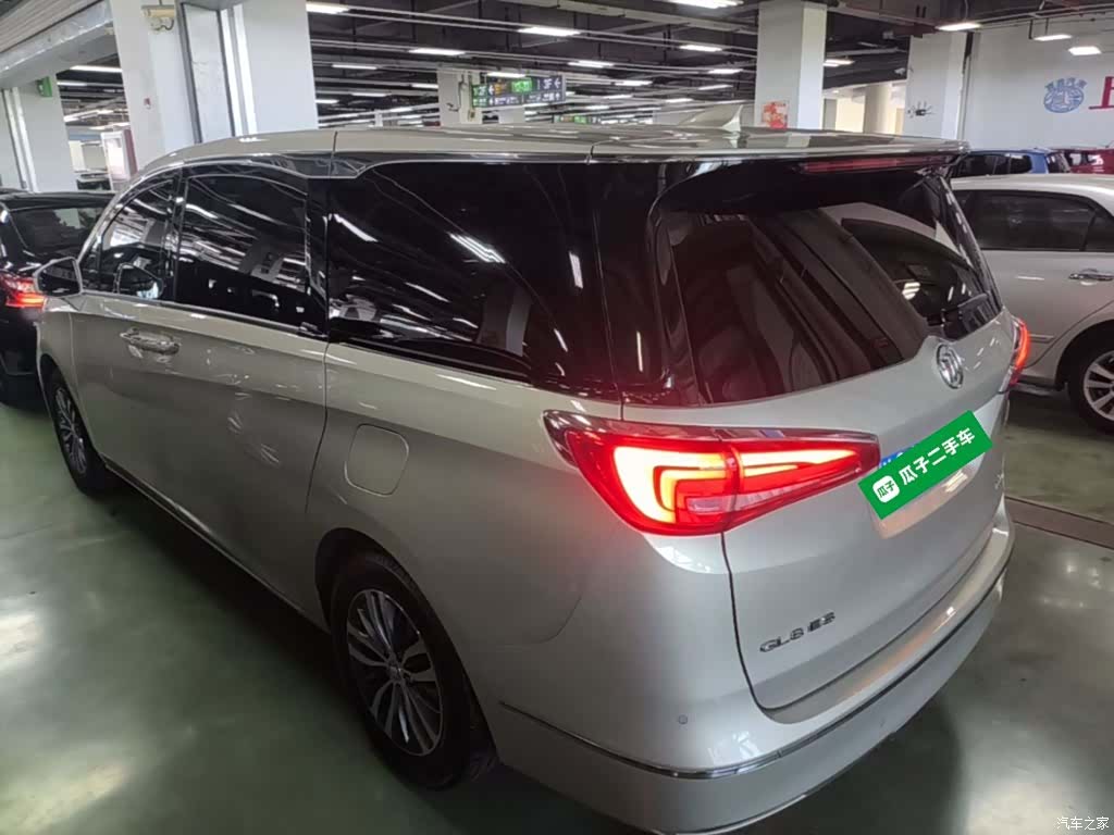 Buick GL8, 2017 все фото