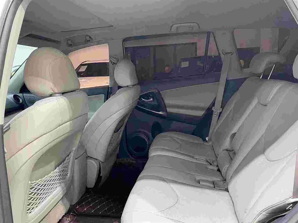 Toyota RAV4 Rongfang