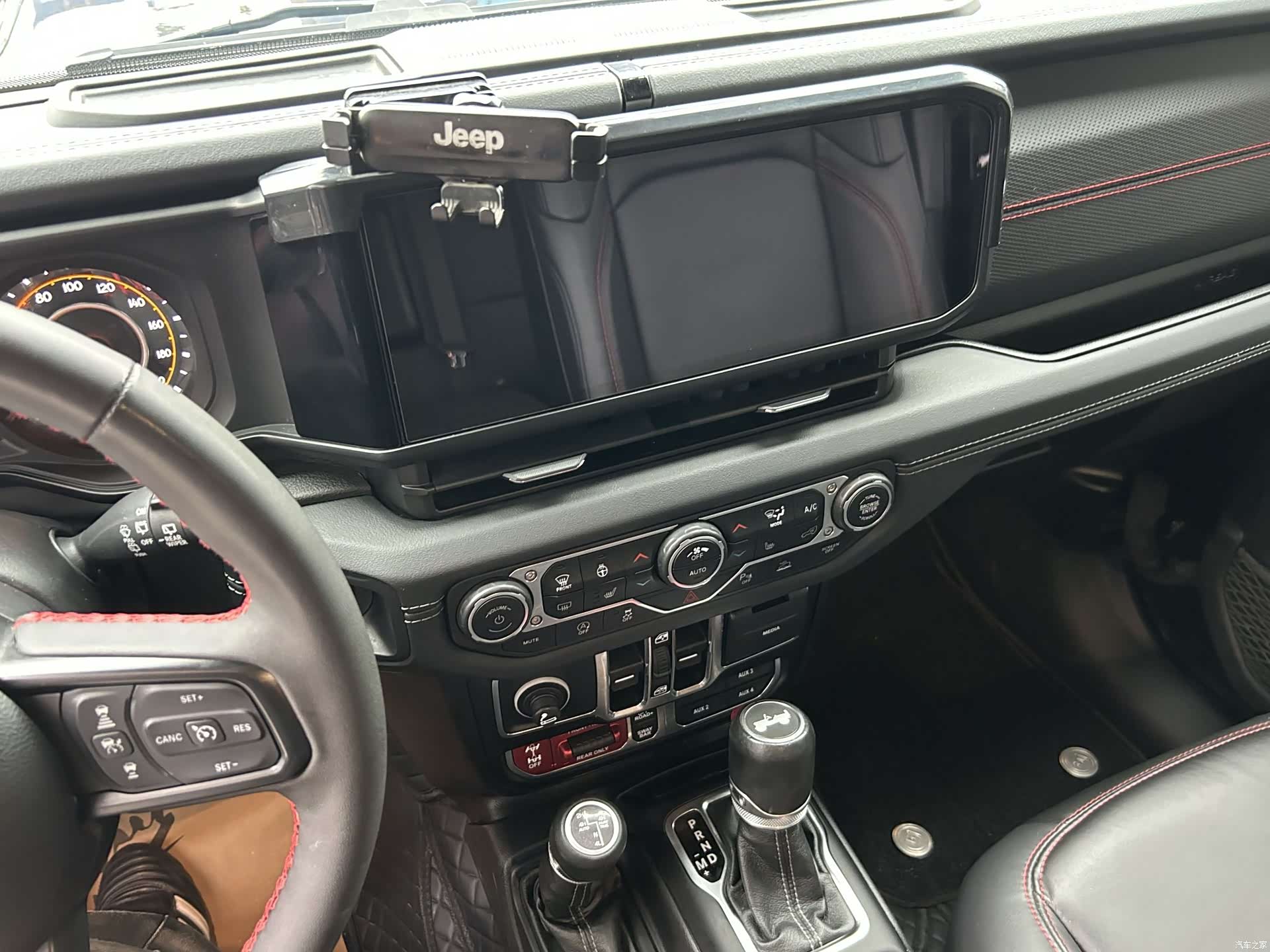 Jeep Wrangler, 2024 8