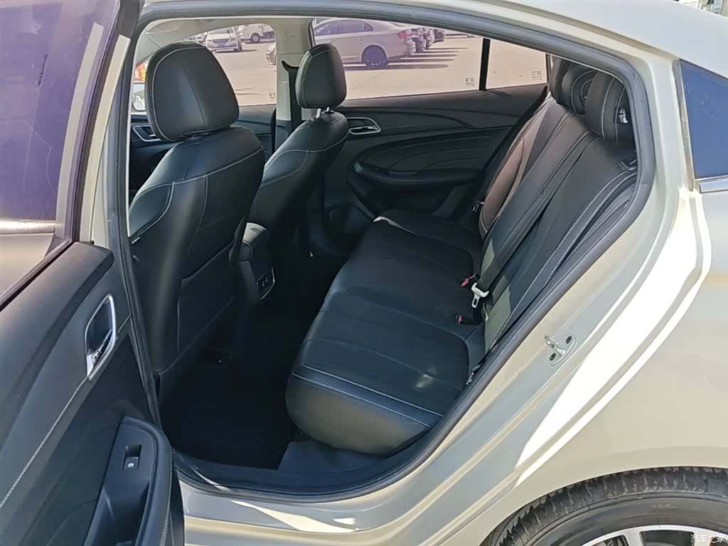 Roewe i5, 2020 17