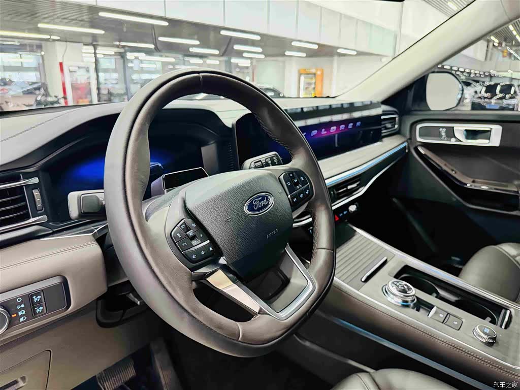 Ford Explorer, 2025 13