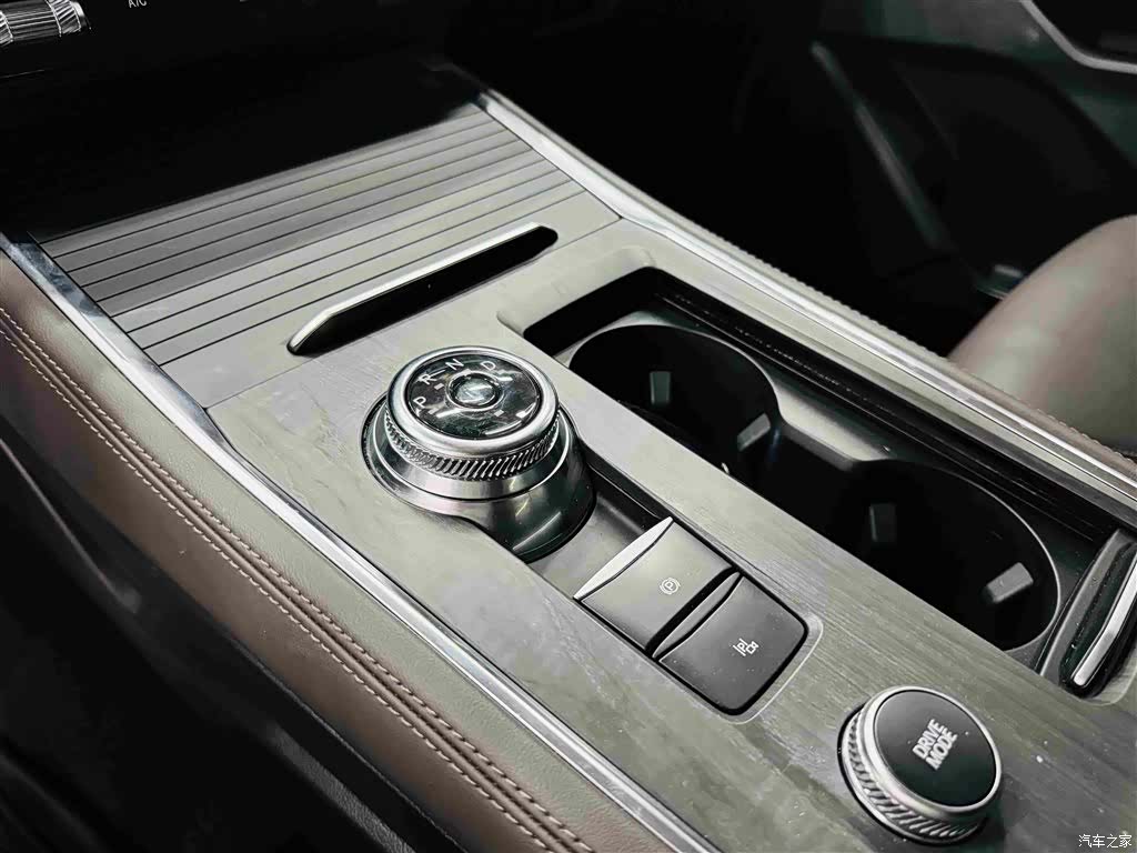 Ford Explorer, 2025 17