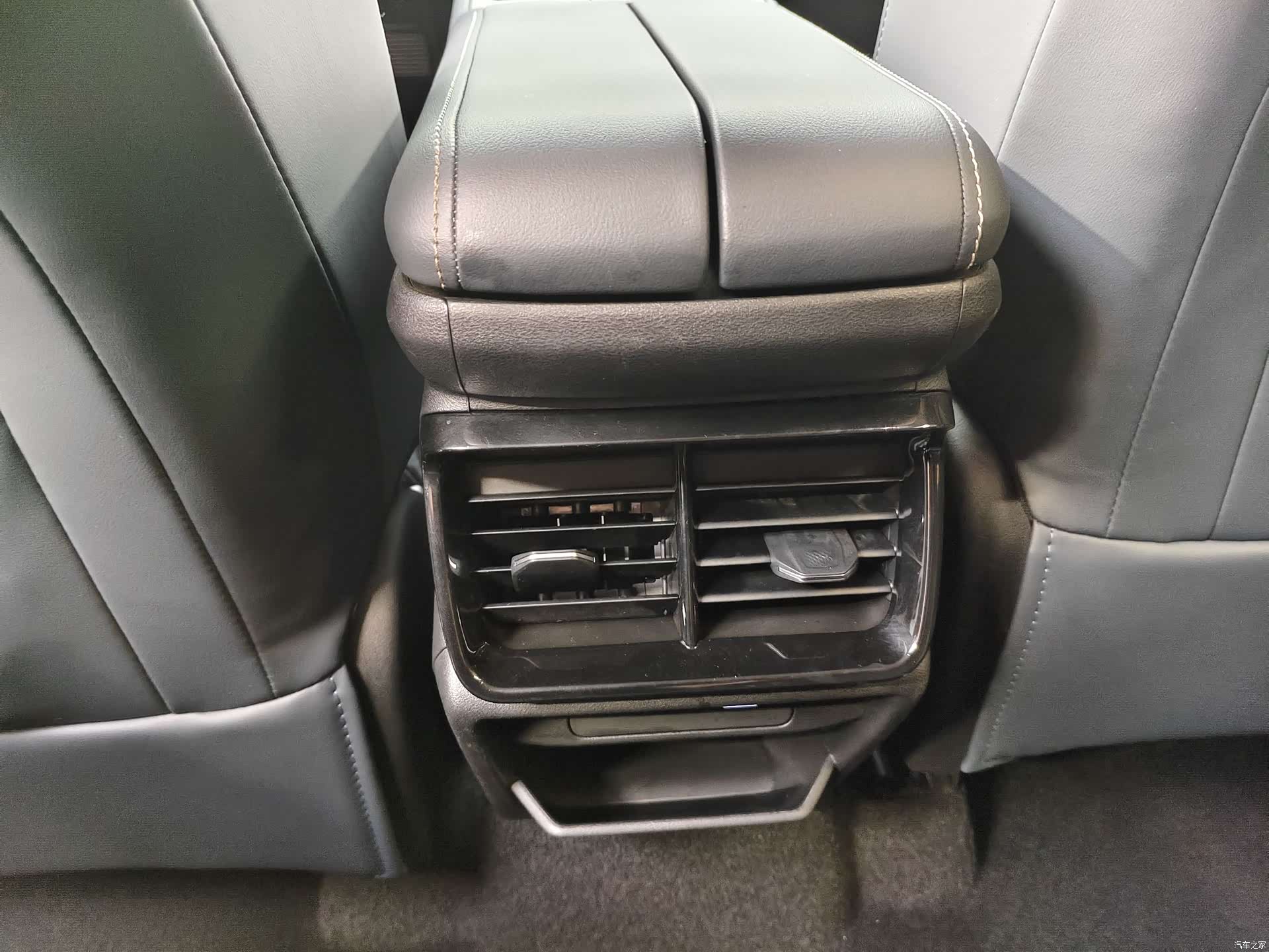 Geely Boyue, 2024 16