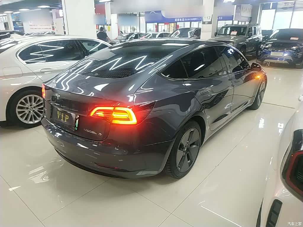 Tesla Model 3, 2022 7