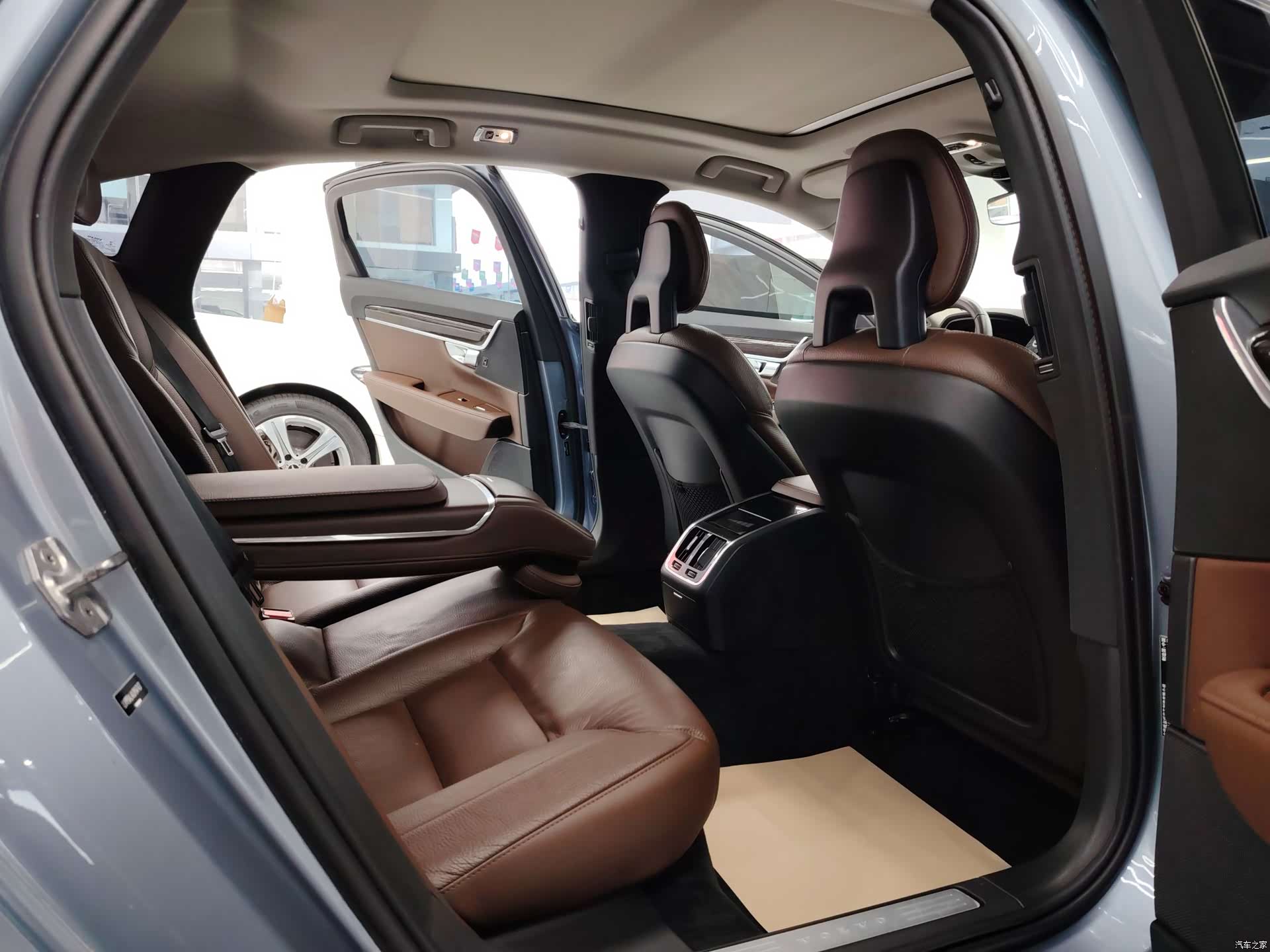 Volvo S90, 2018 11