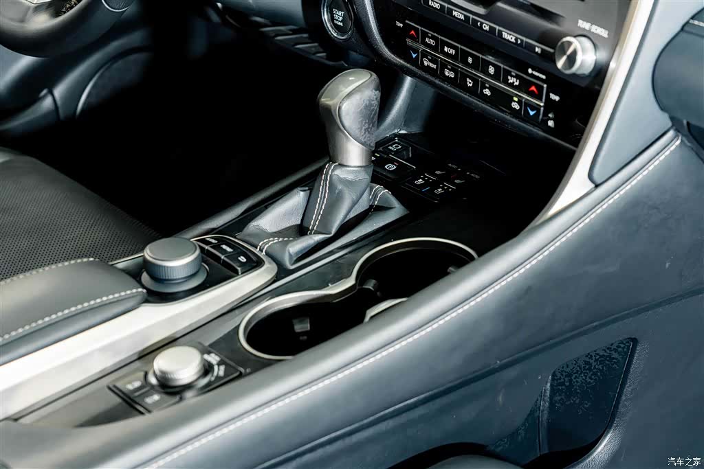 Lexus RX, 2016 17