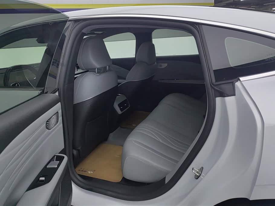 Geely Galaxy Galaxy E8