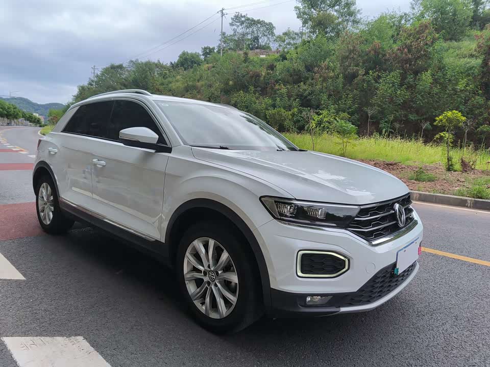 Volkswagen T-ROC exploring Songs