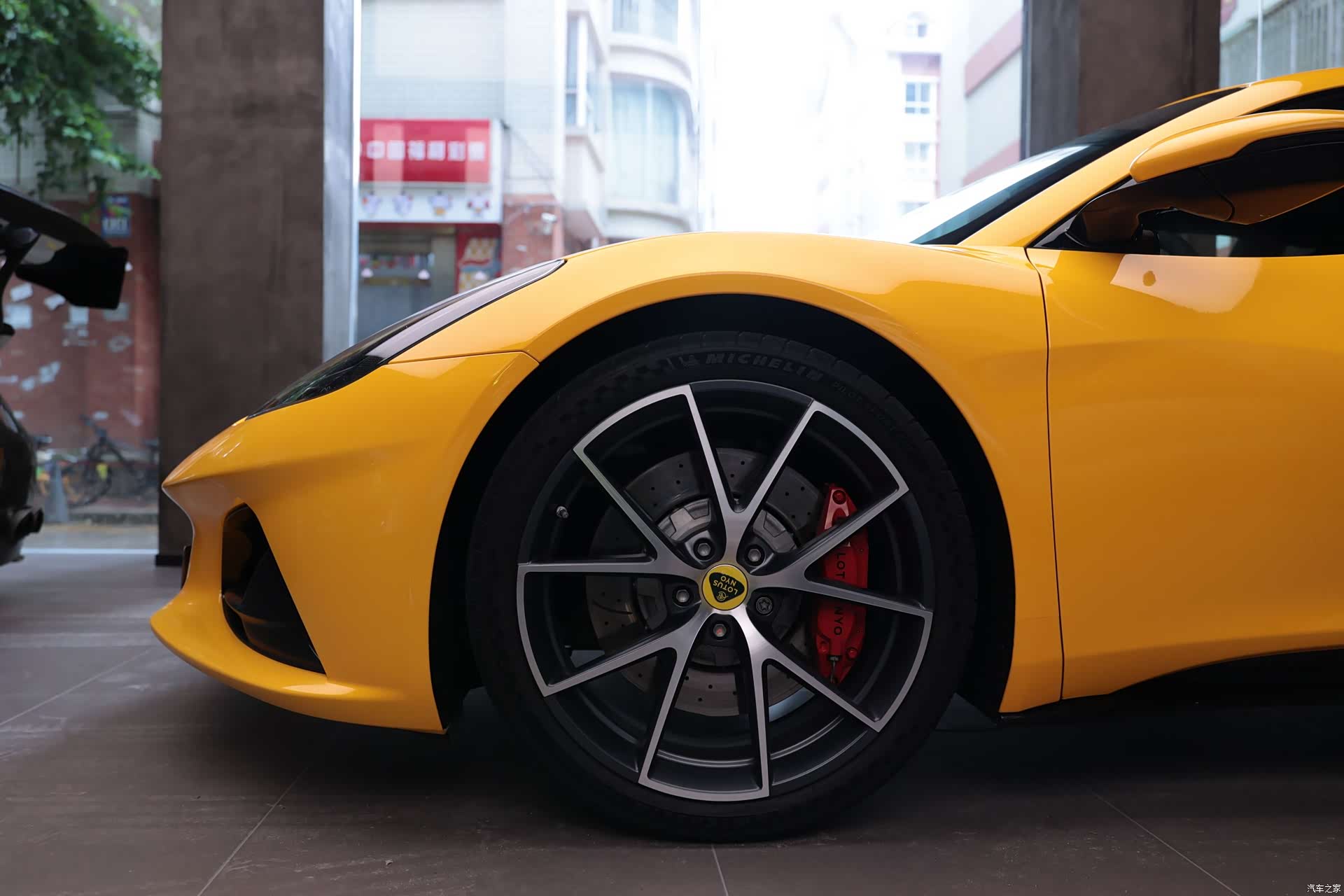 Lotus EMIRA, 2024 15