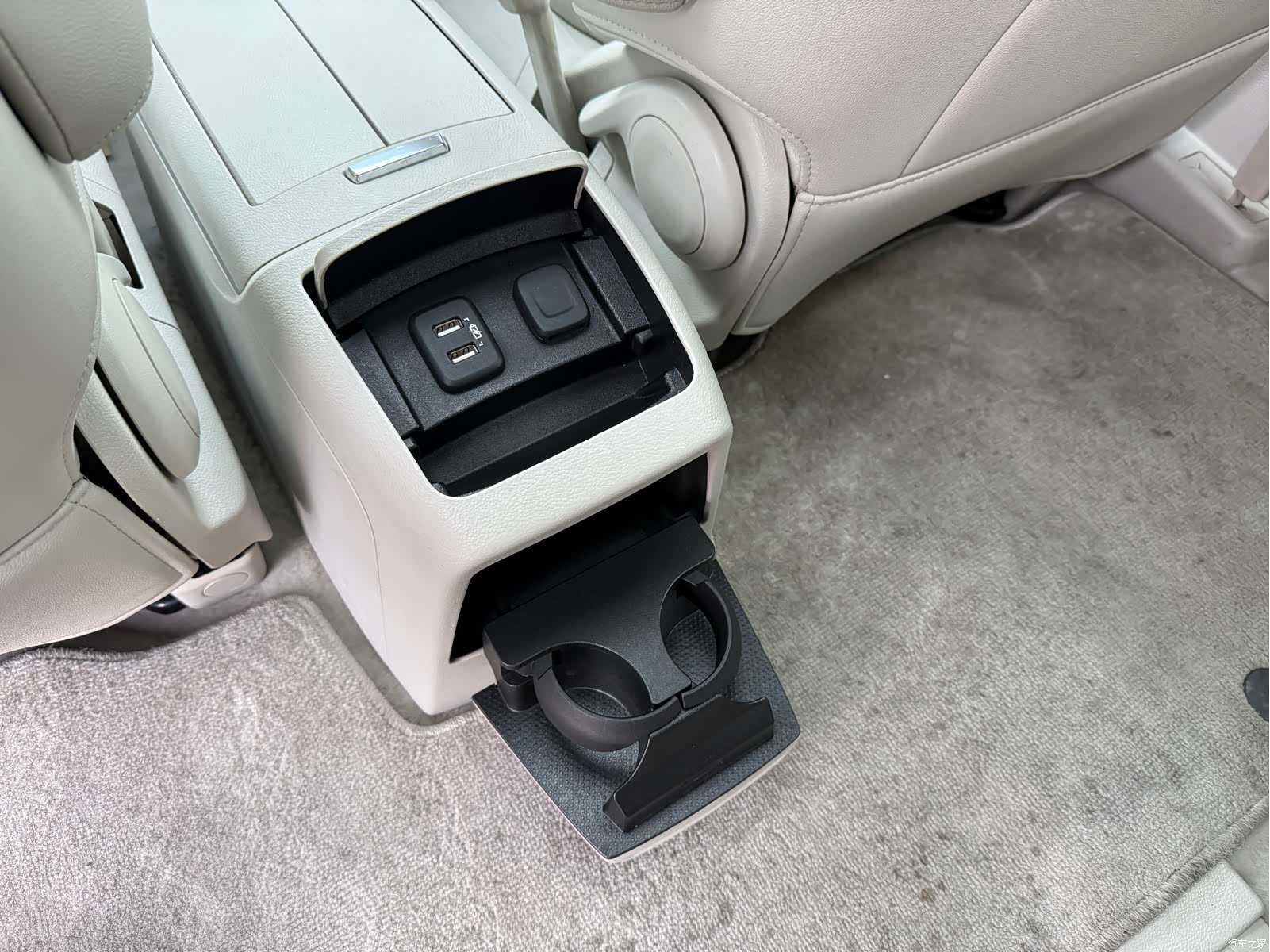 Buick GL8, 2021 11