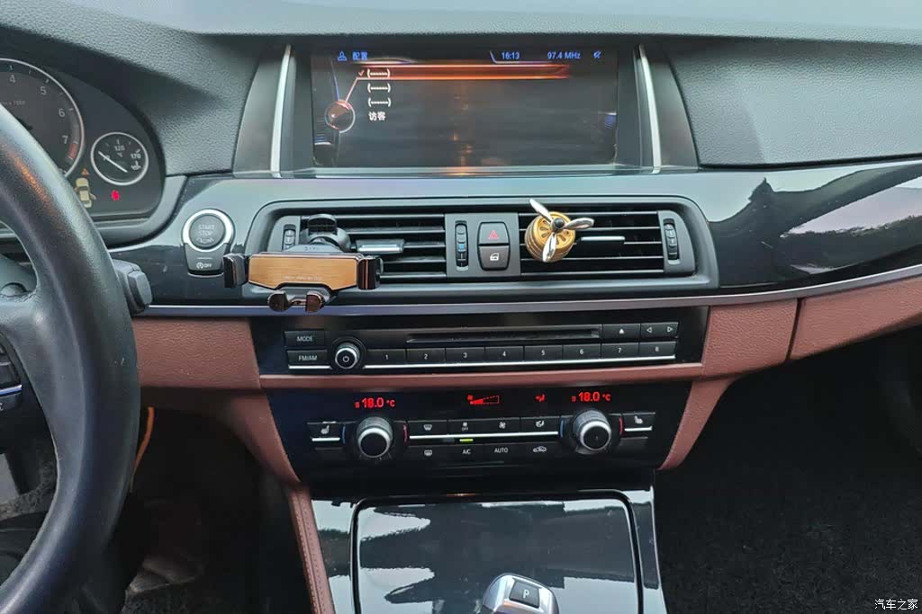 BMW 5 Series, 2017 13