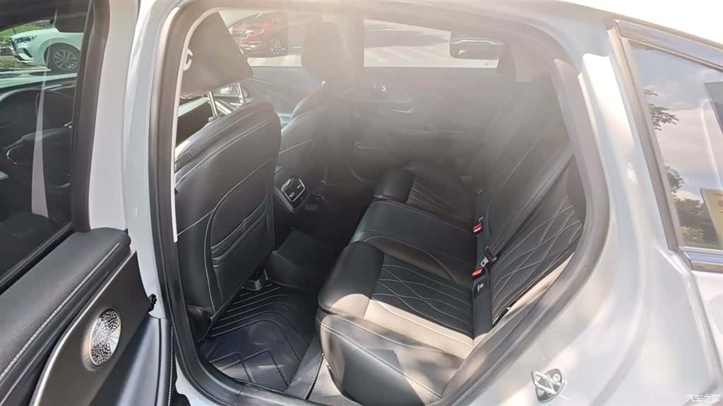Chery Arrizo 8, 2024 7