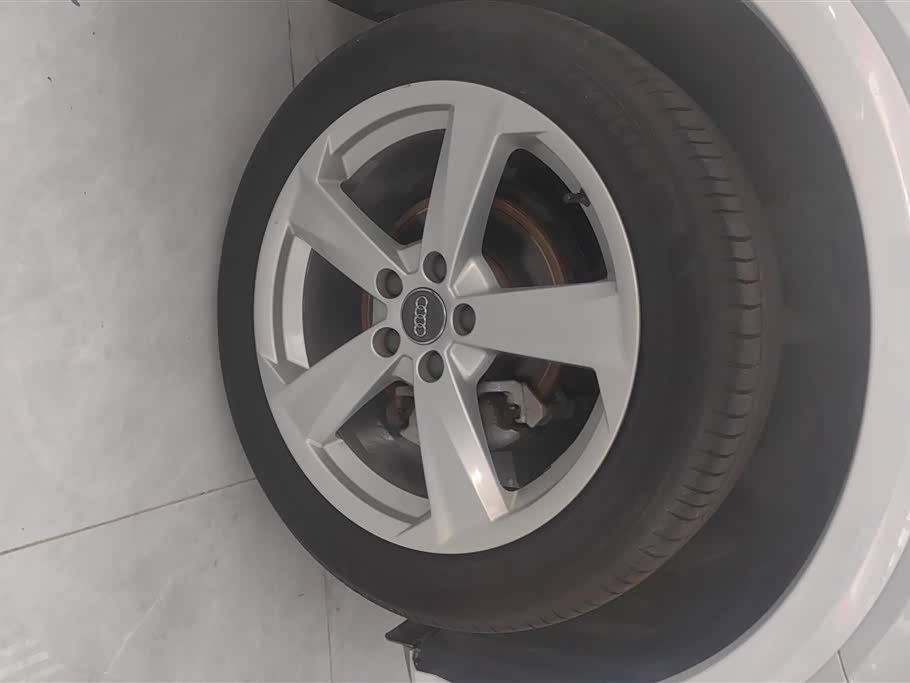 Audi Q2L Audi Q2L