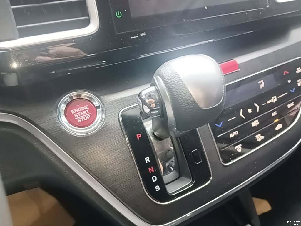 Honda Elysion, 2017 14