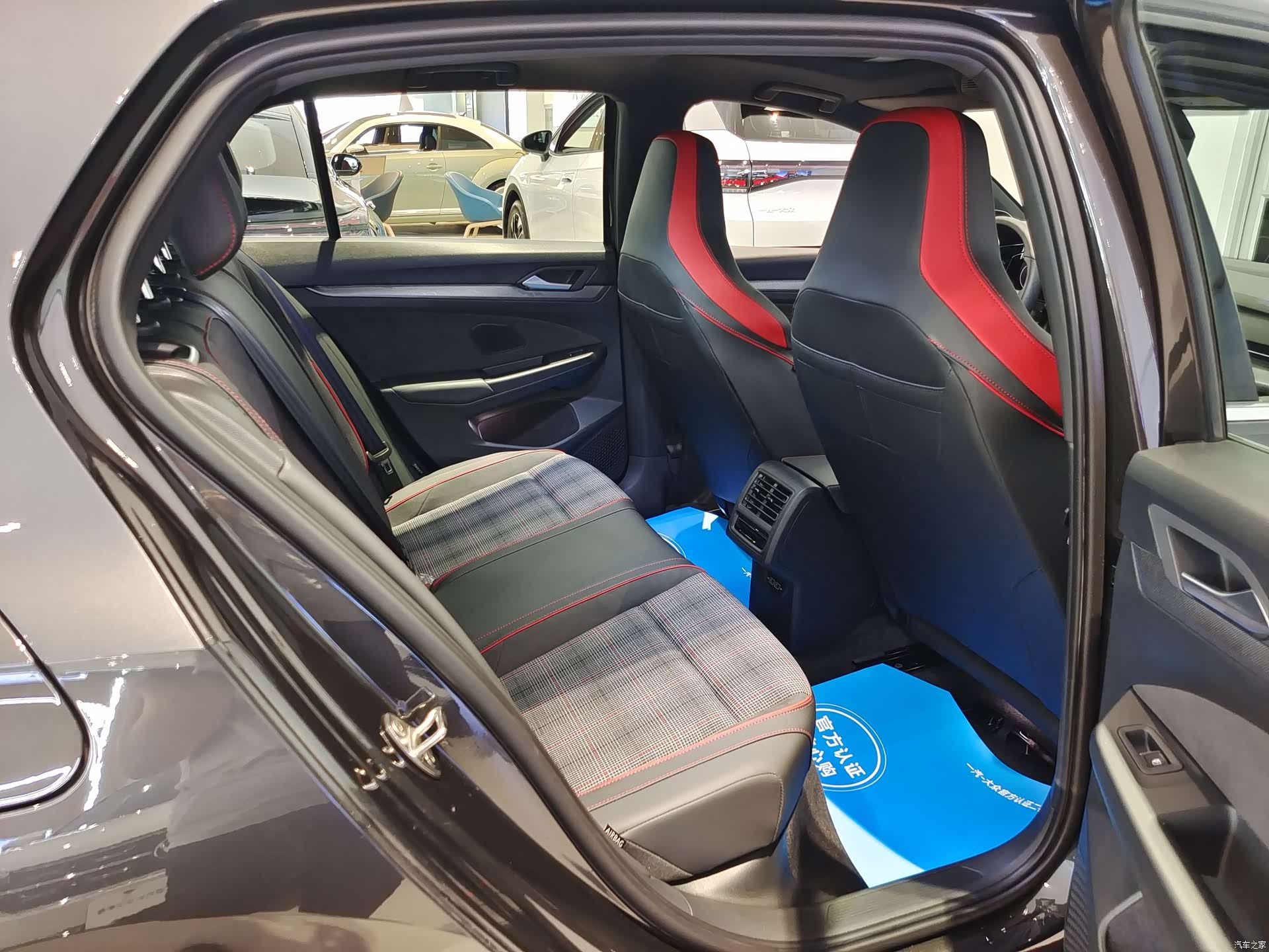 Volkswagen Golf, 2025 9
