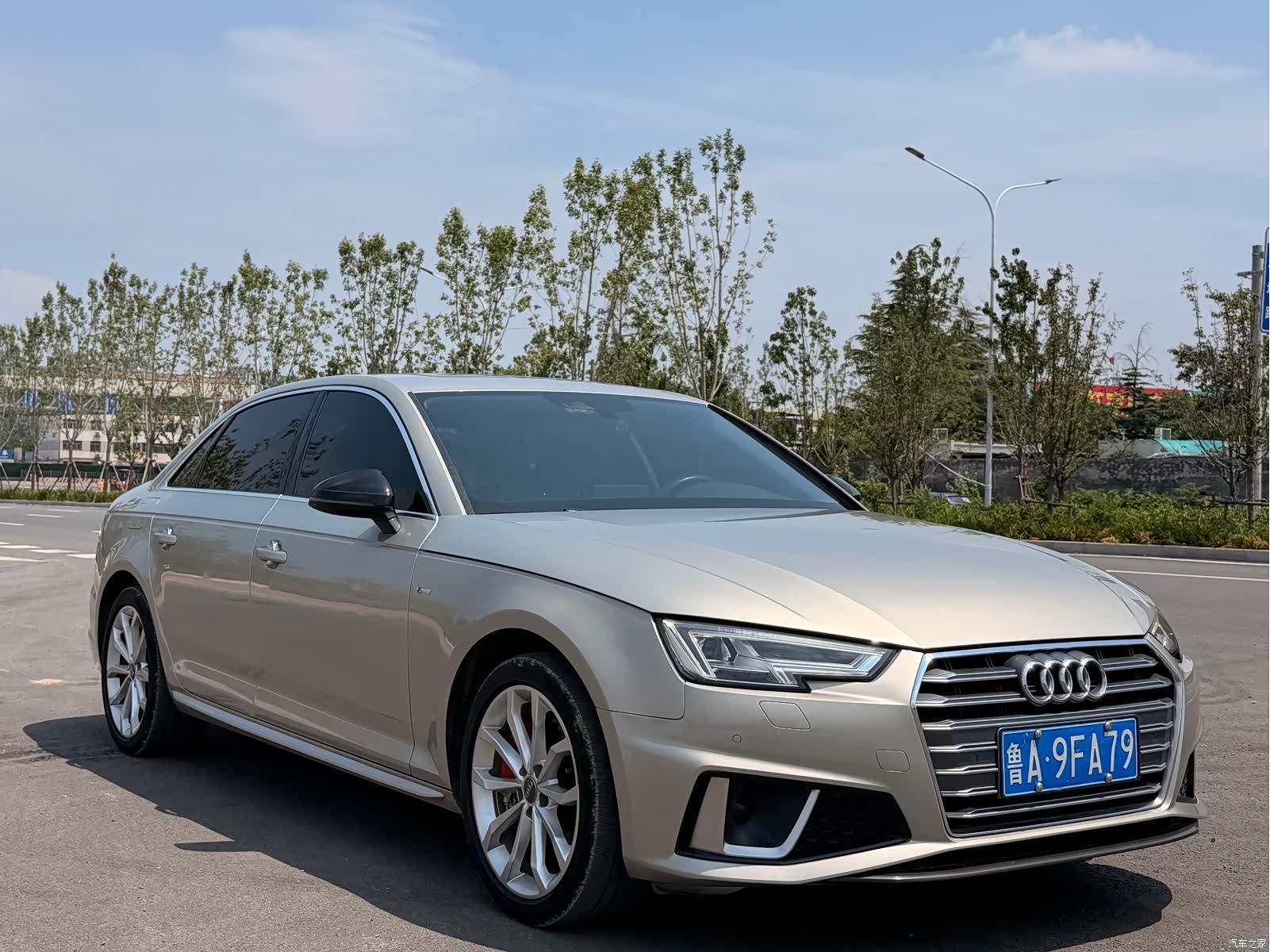 Audi A4L, 2019 3