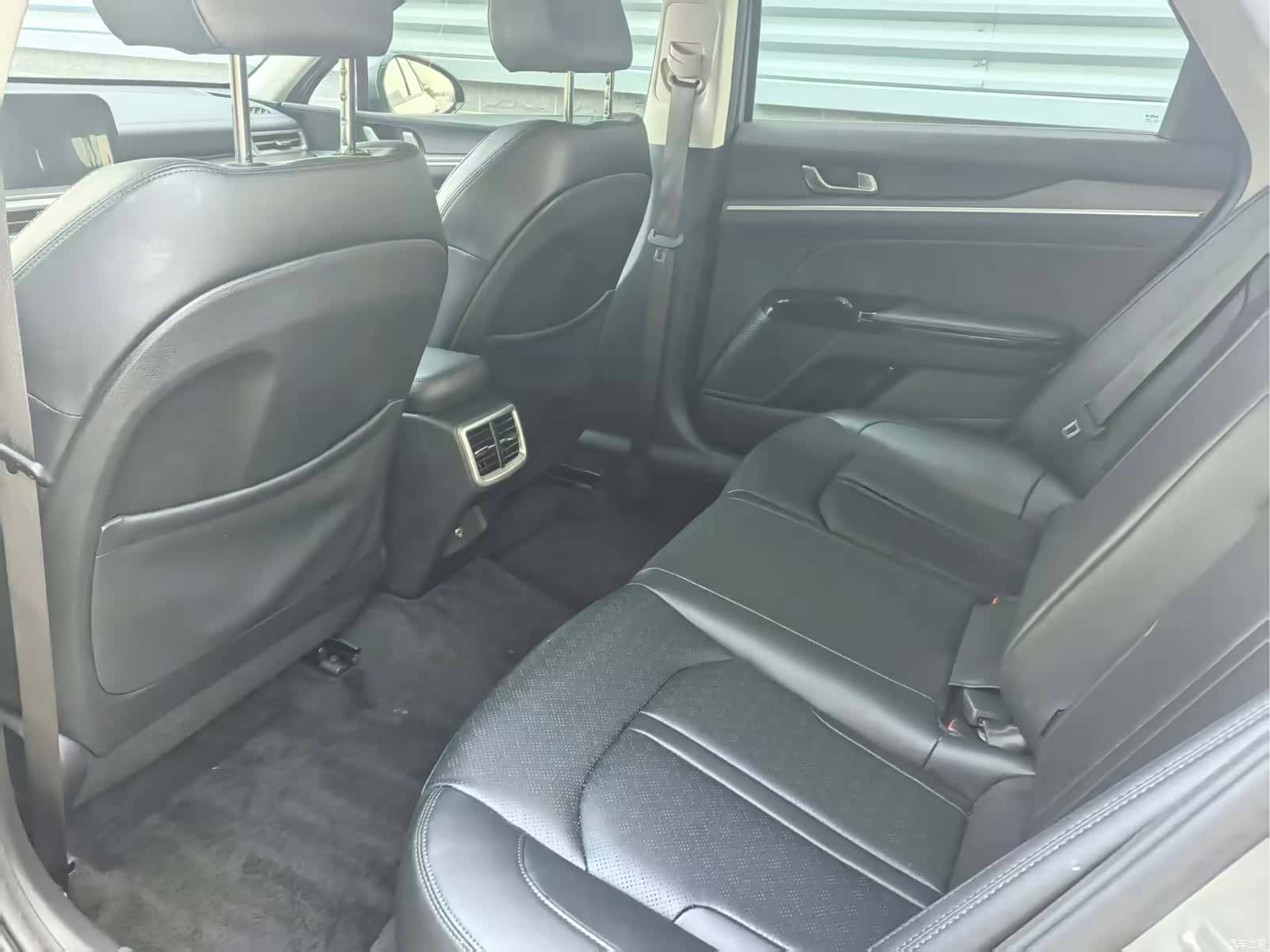 Kia K5, 2024 8