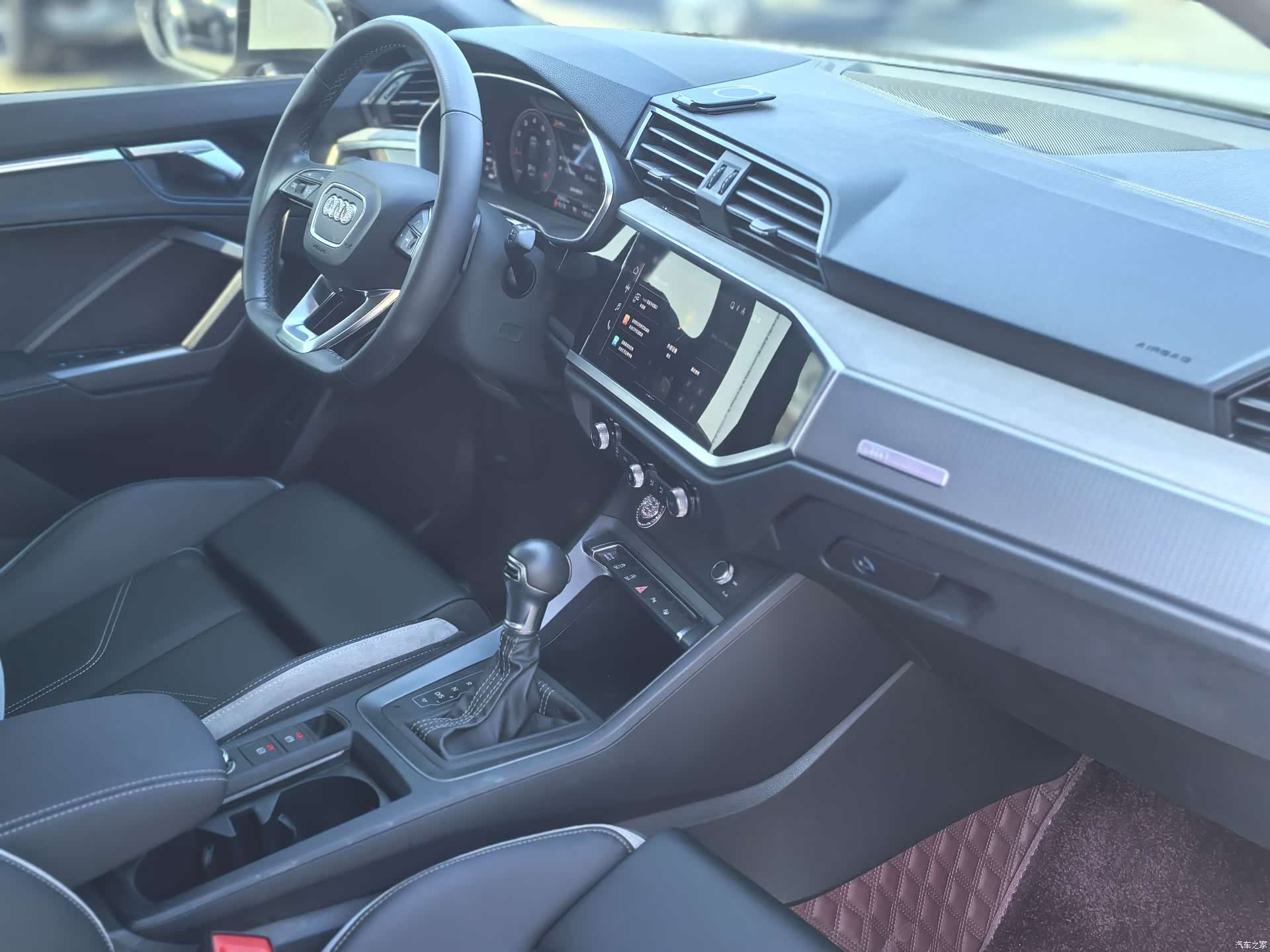 Audi Q3, 2025 10