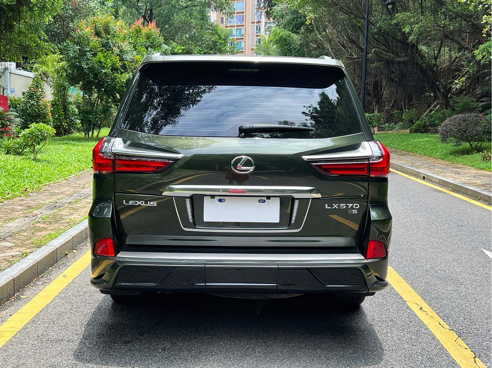 Lexus LX, 2022 19