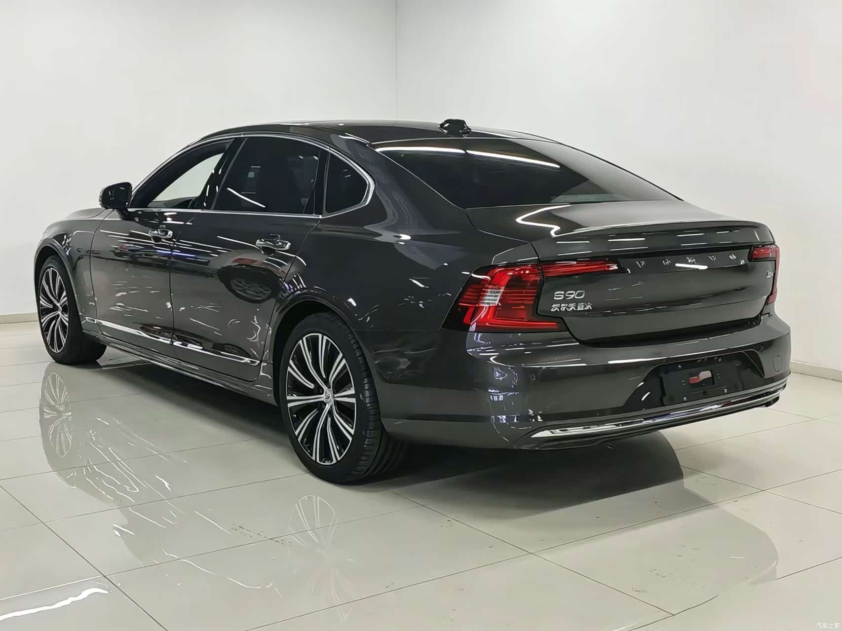 Volvo S90, 2022 4