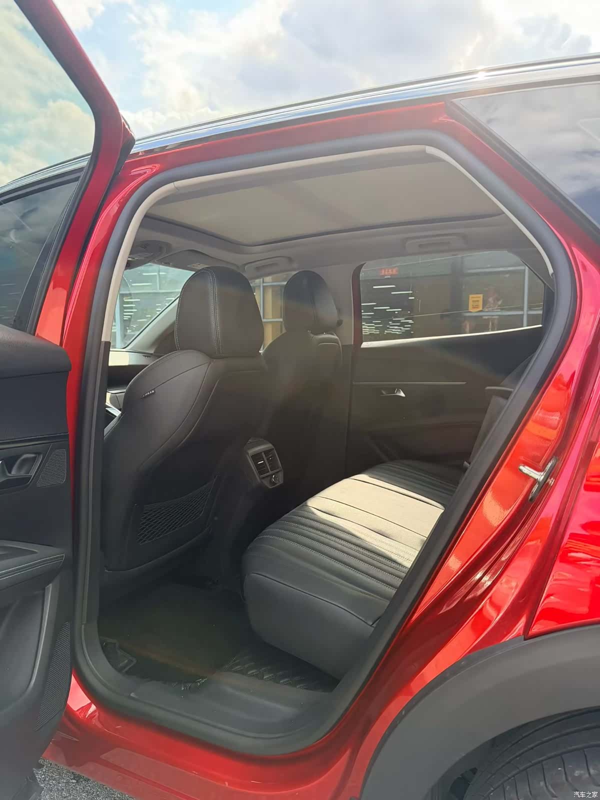 Peugeot 4008, 2022 все фото