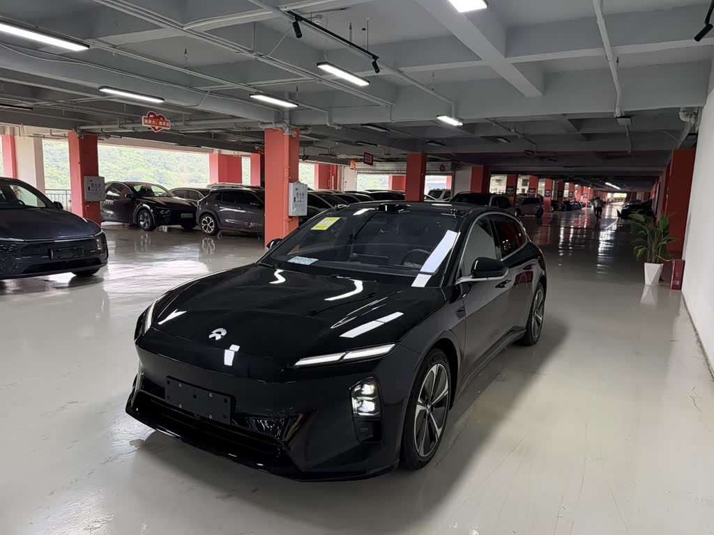 NIO ET5