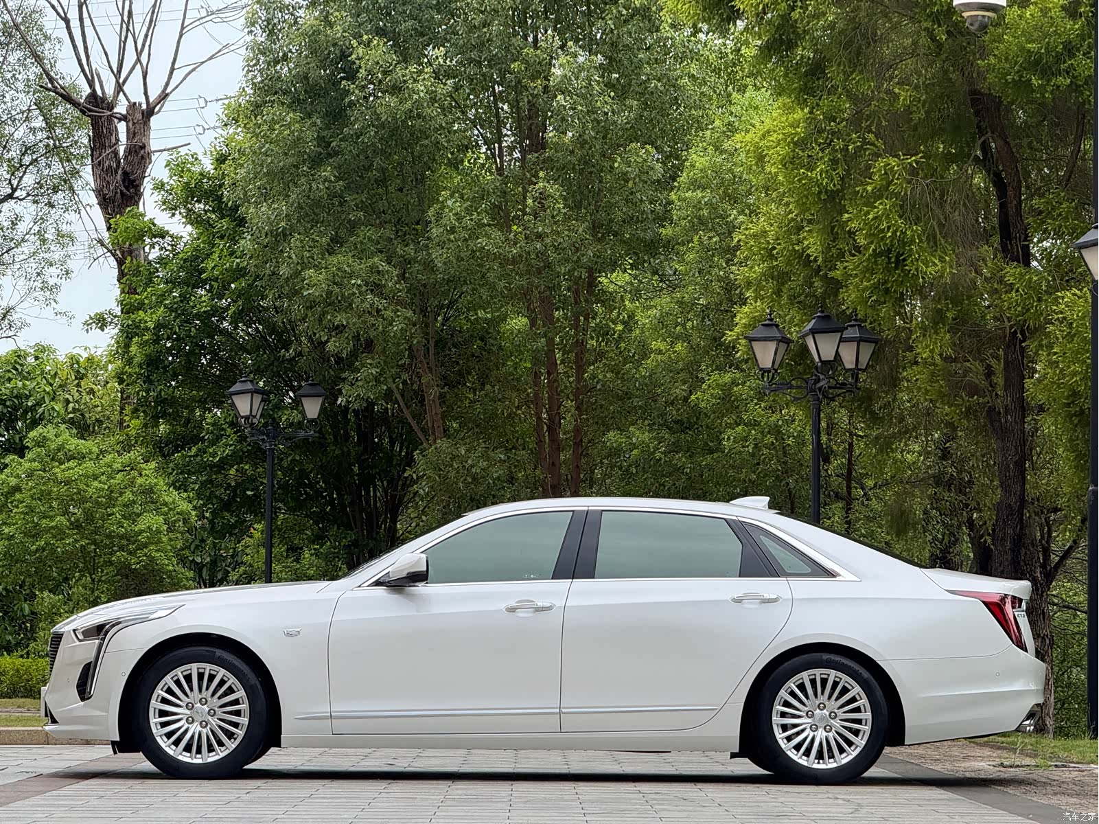 Cadillac CT6, 2023 все фото