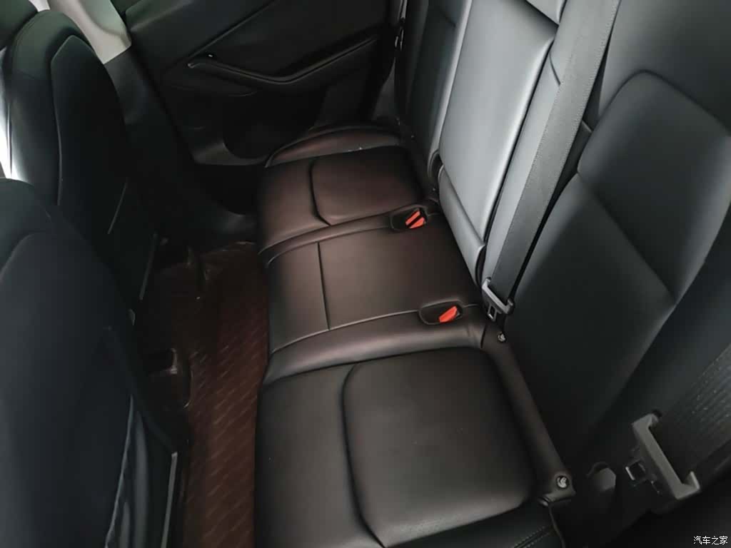 Tesla Model Y, 2023 17