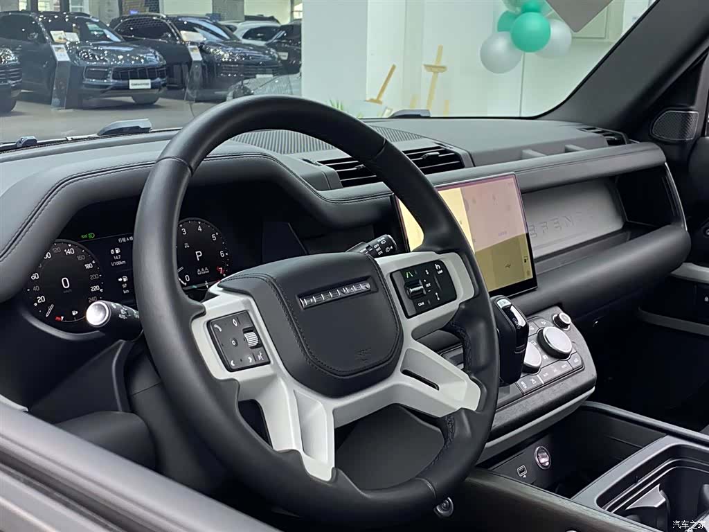 Land Rover Defender, 2023 28