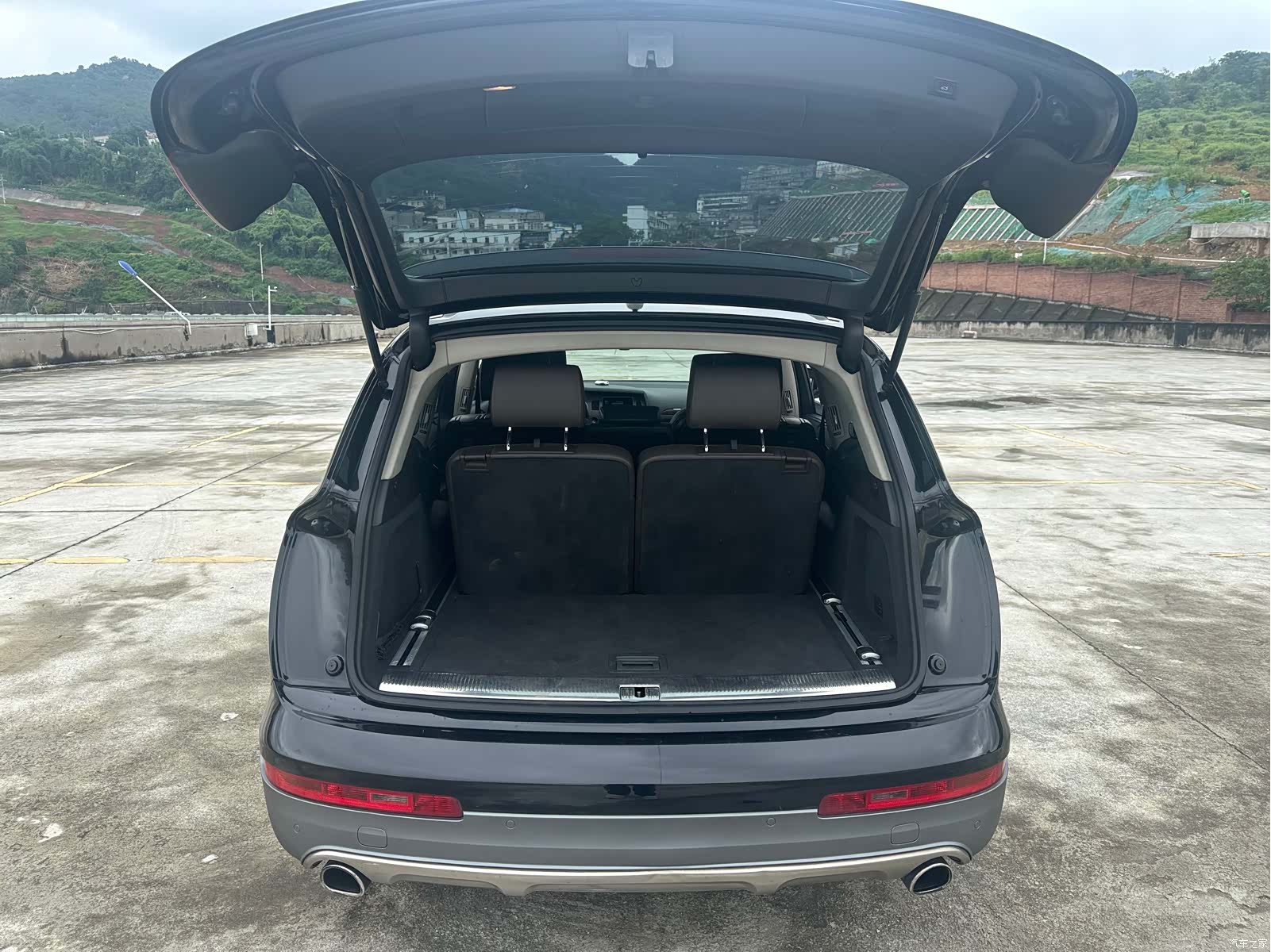 Audi Q7, 2012 11