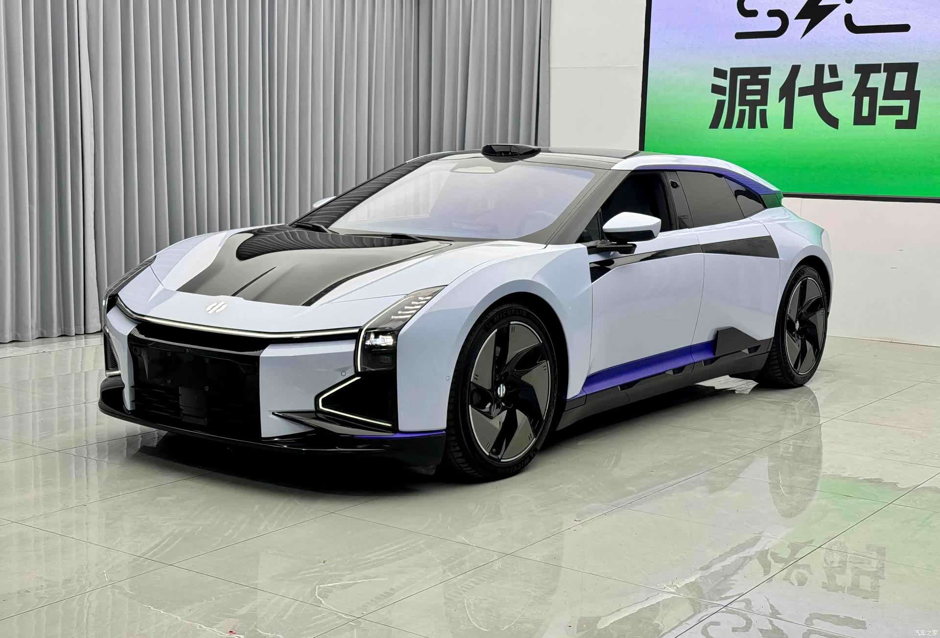 HiPhi Z, 2022 7