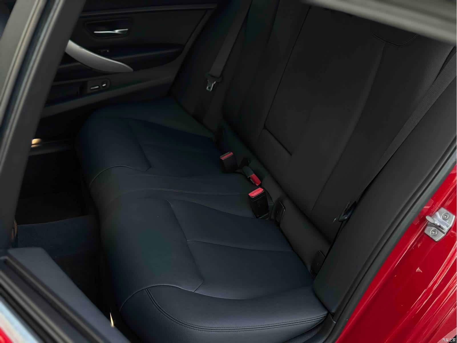 BMW 3 Series, 2015 11