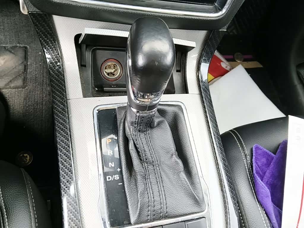Roewe RX5, 2016 21