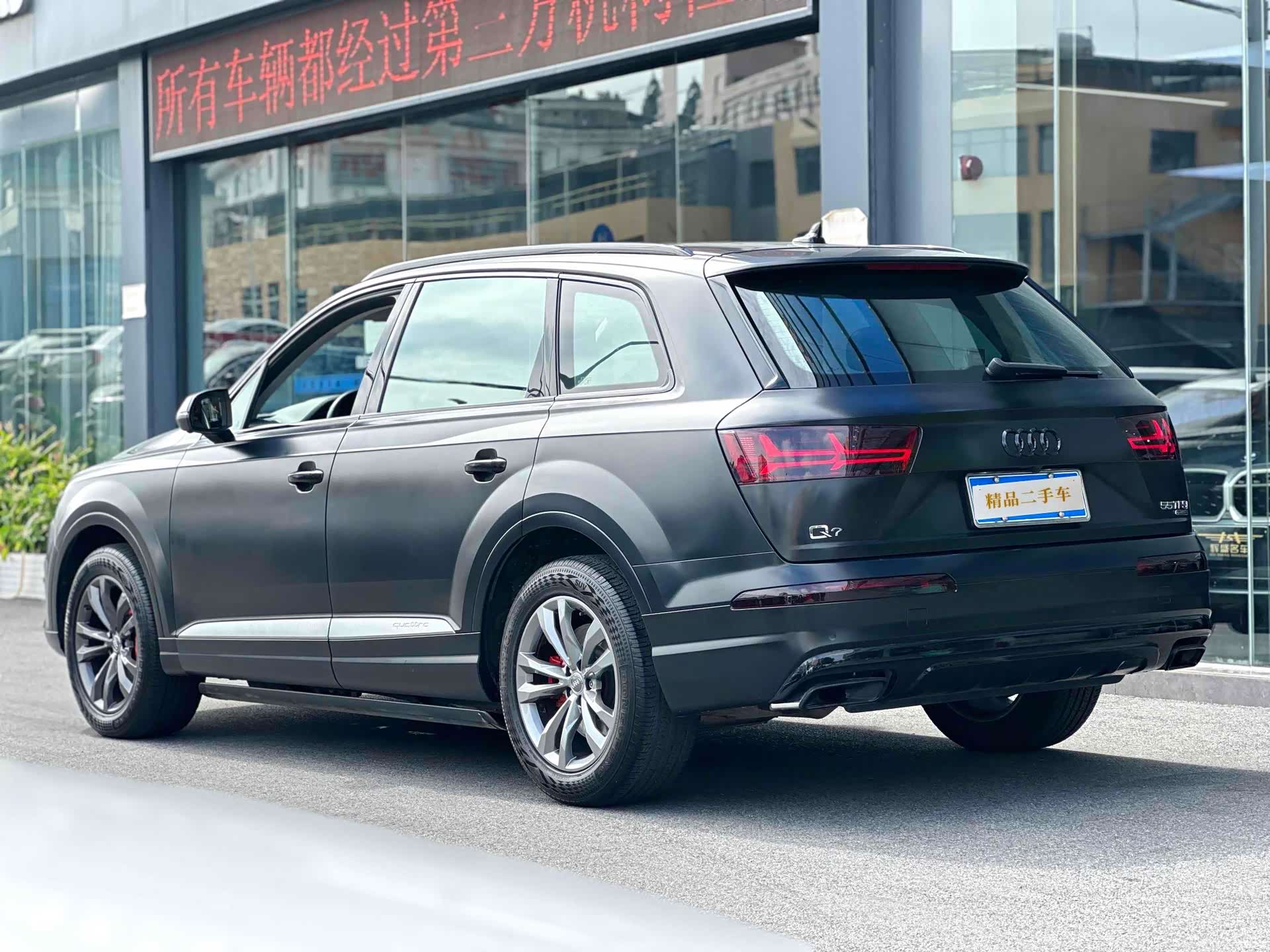Audi Q7, 2018 все фото