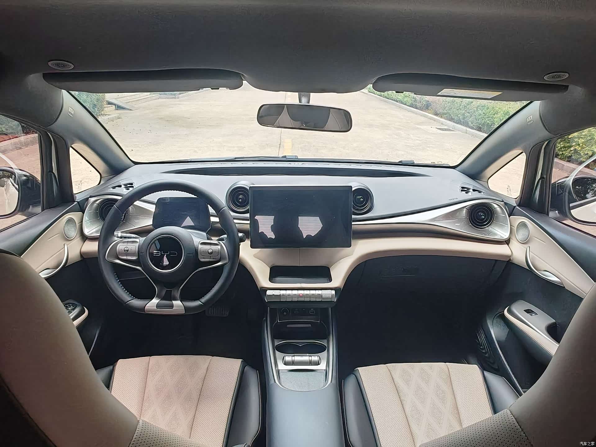 BYD Dolphin, 2026 10