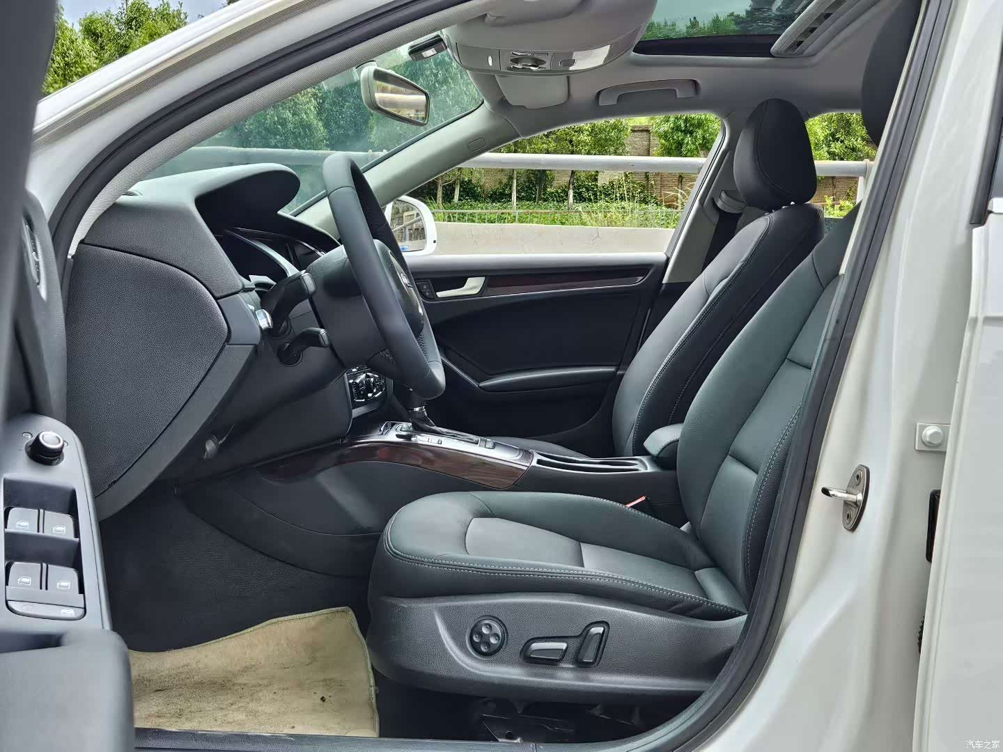 Audi A4L, 2011 4