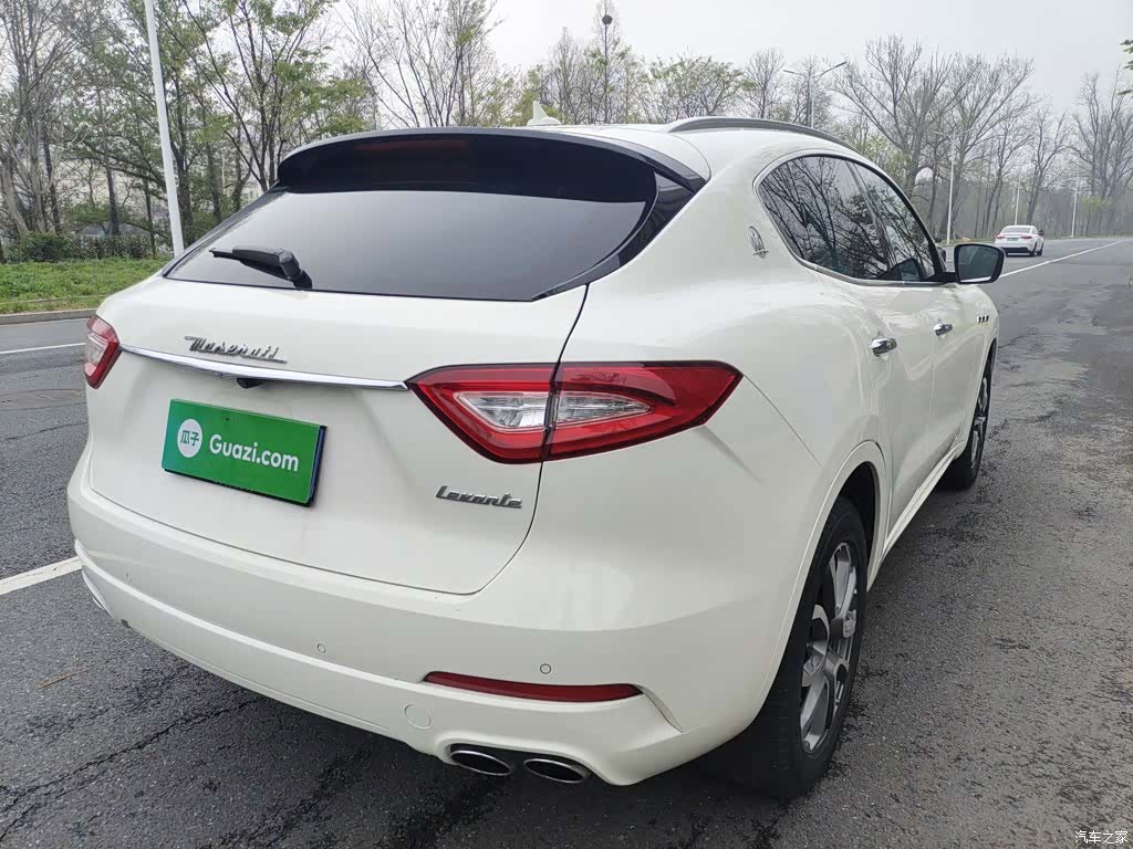 Maserati Levante, 2017 все фото