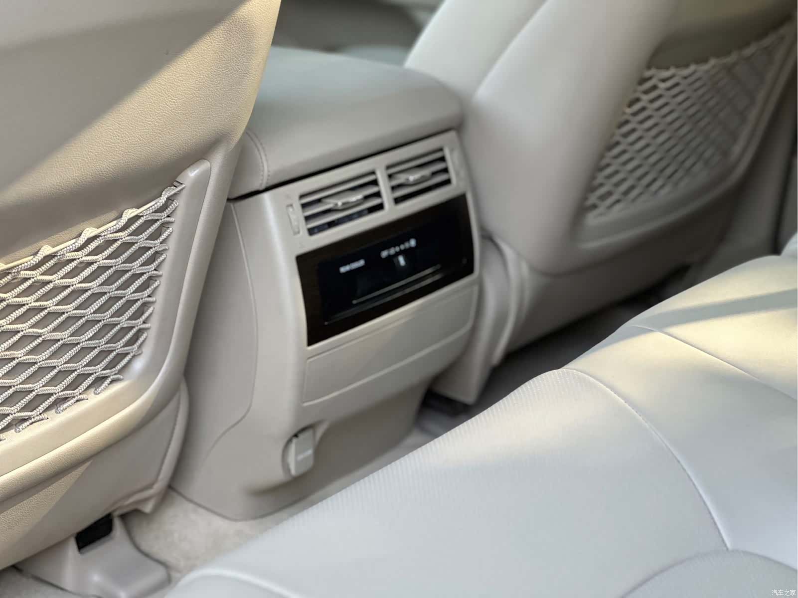 Toyota Land Cruiser, 2020 12