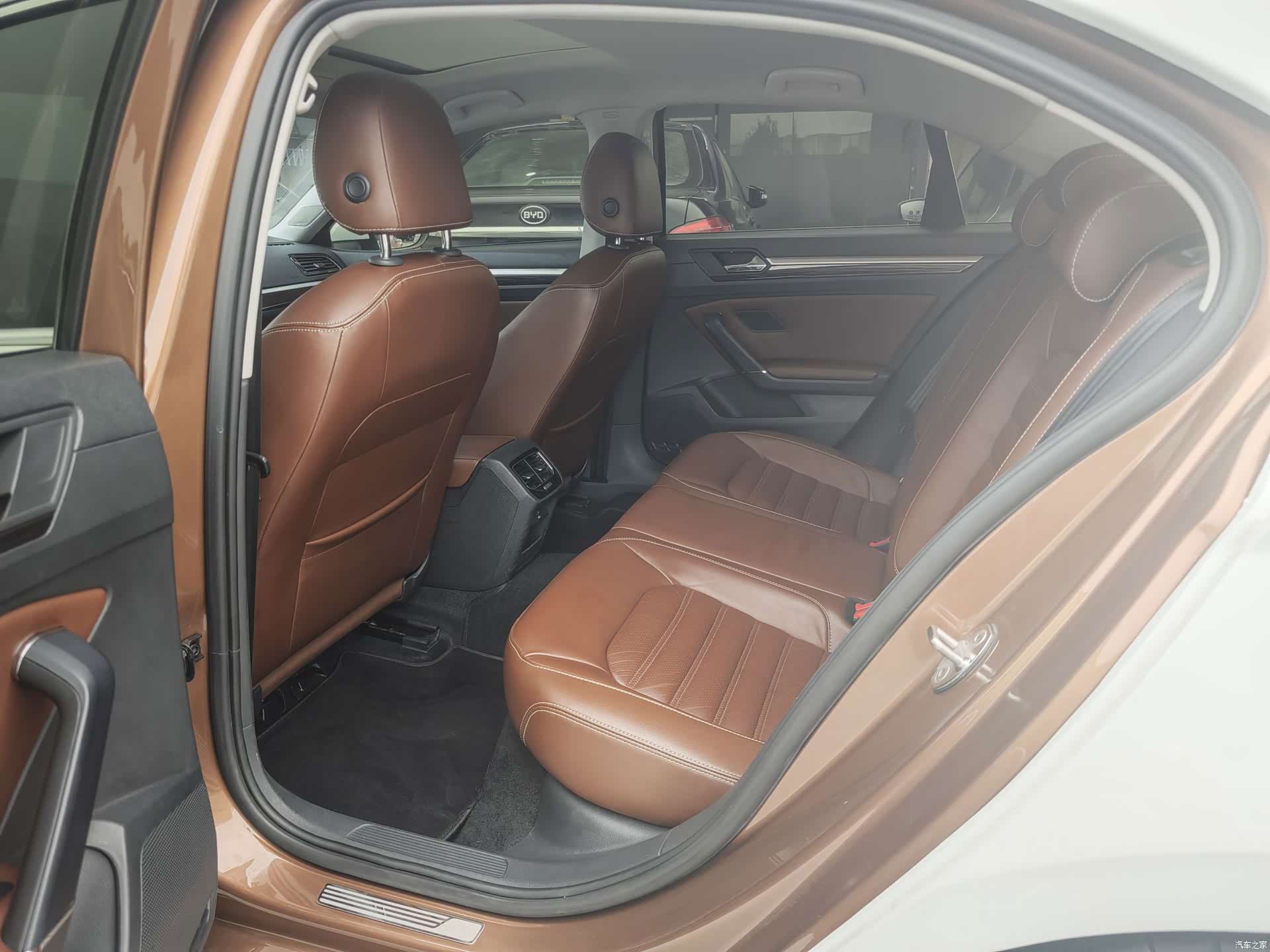 Volkswagen Lamando, 2015 9