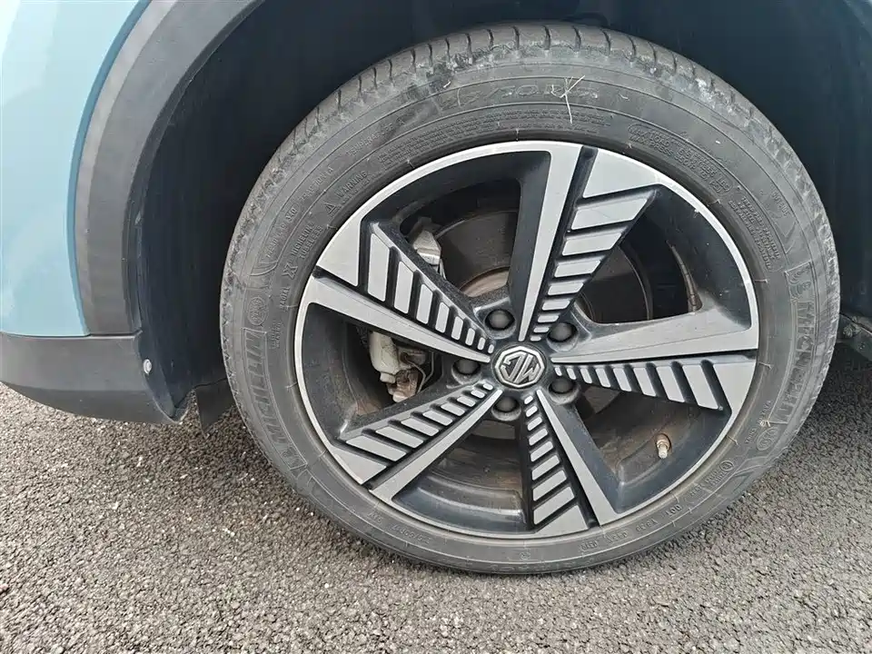 MG EZS pure electric