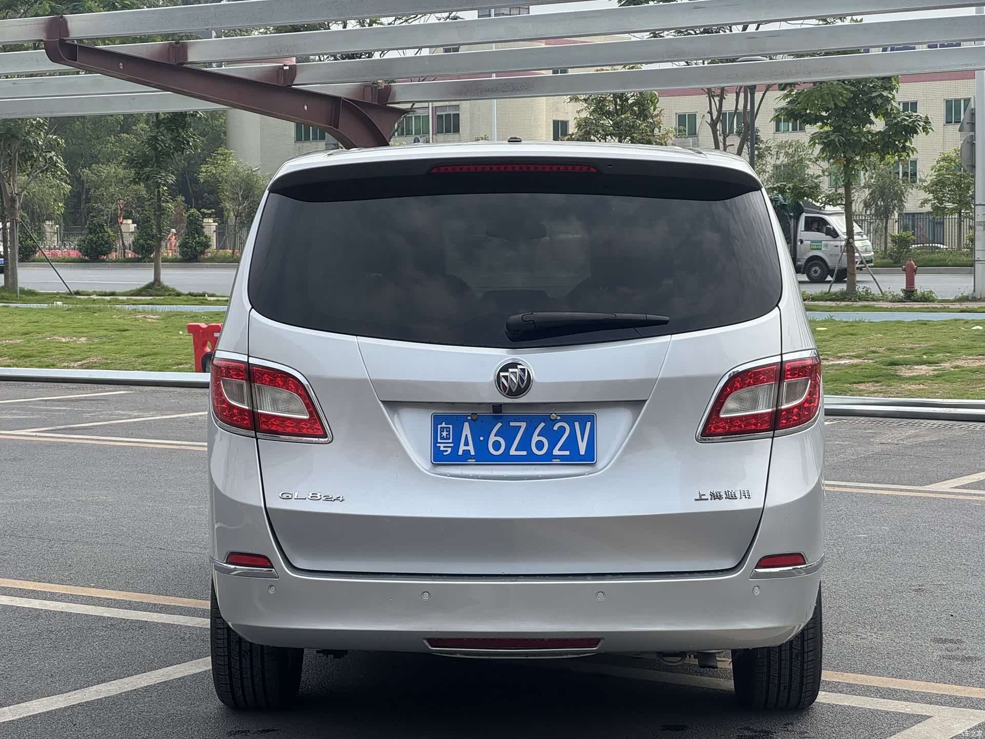 Buick GL8, 2011 все фото