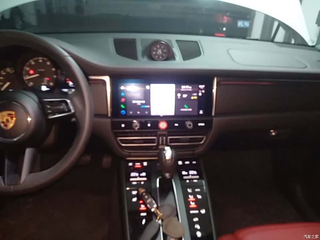 Porsche Macan, 2025 13
