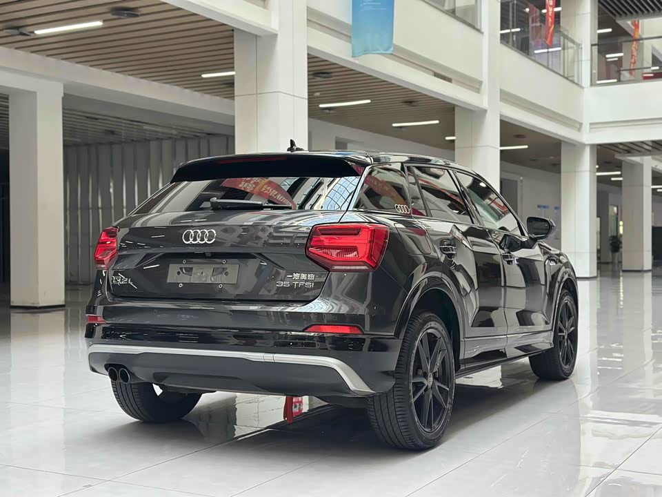 Audi Q2L Audi Q2L