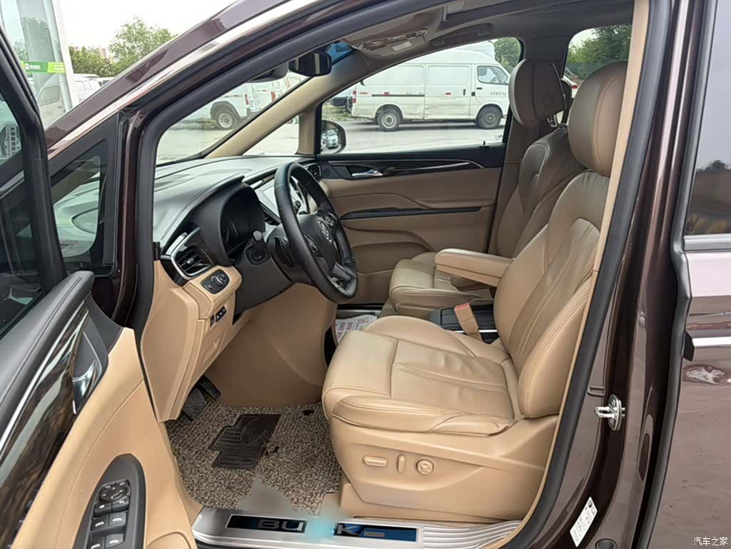 Buick GL8, 2018 11