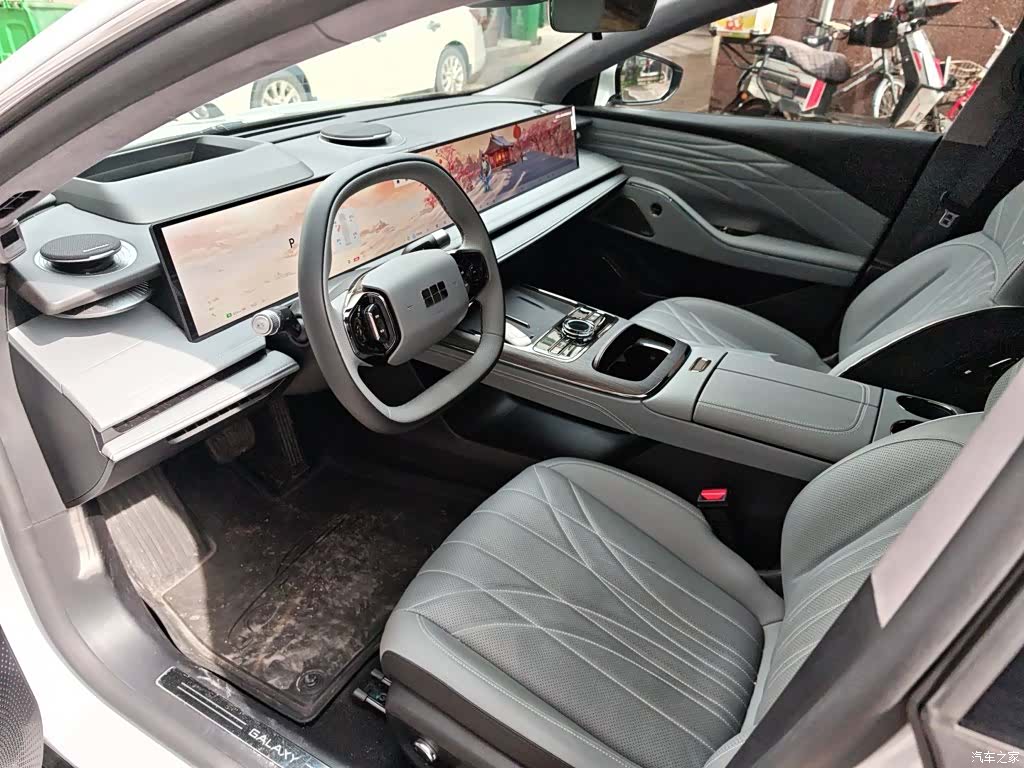 Geely E8, 2025 15