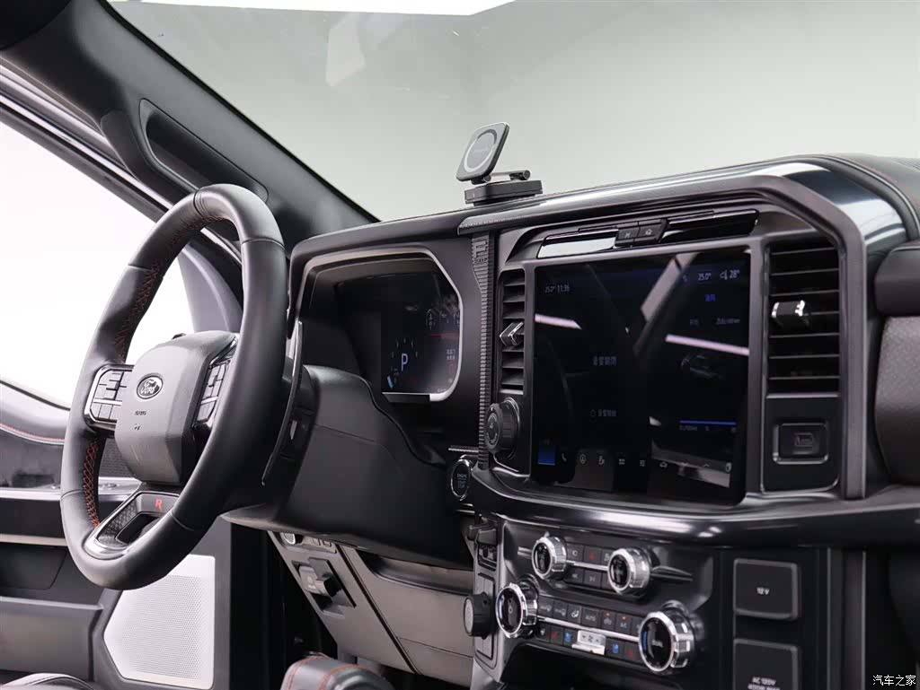 Ford F-150, 2026 12