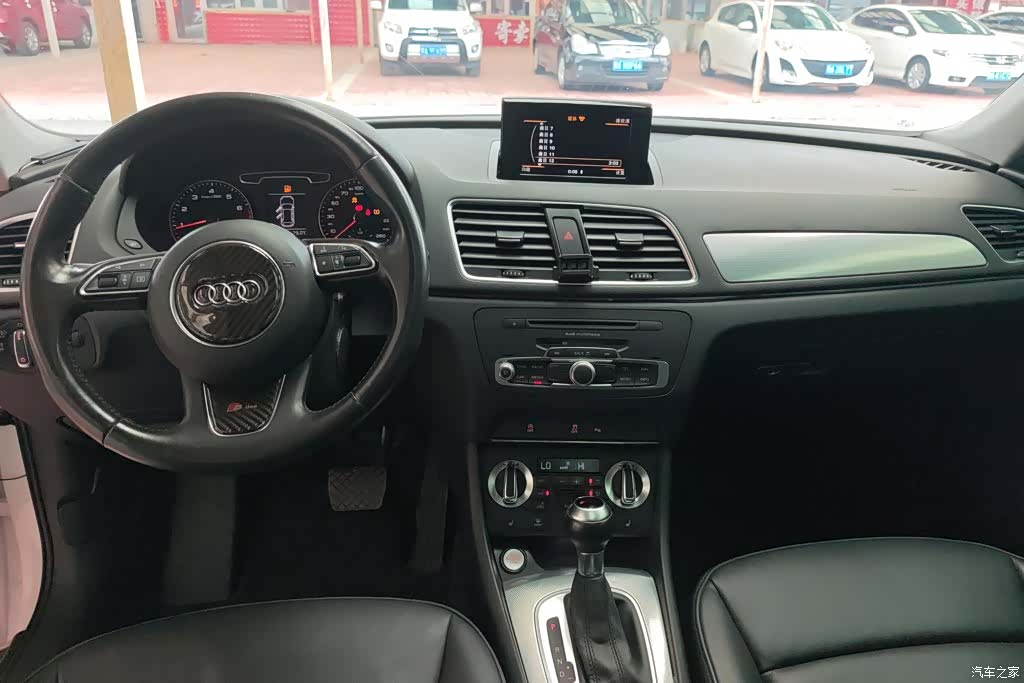 Audi Q3, 2015 12