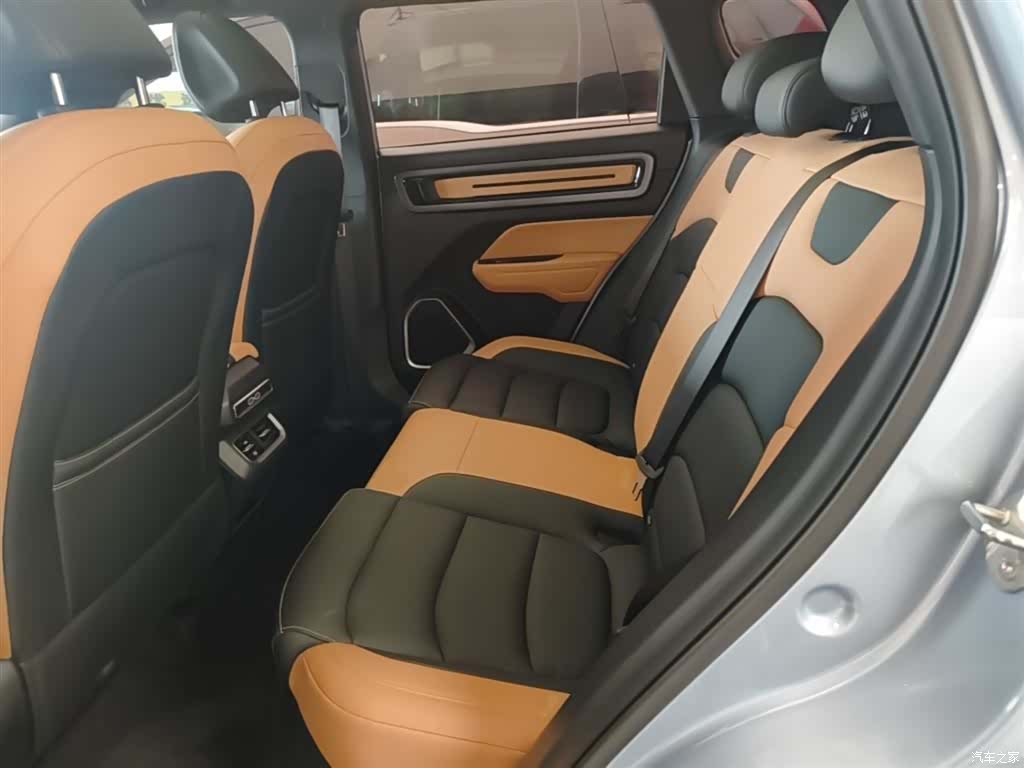Geely Icon, 2023 17