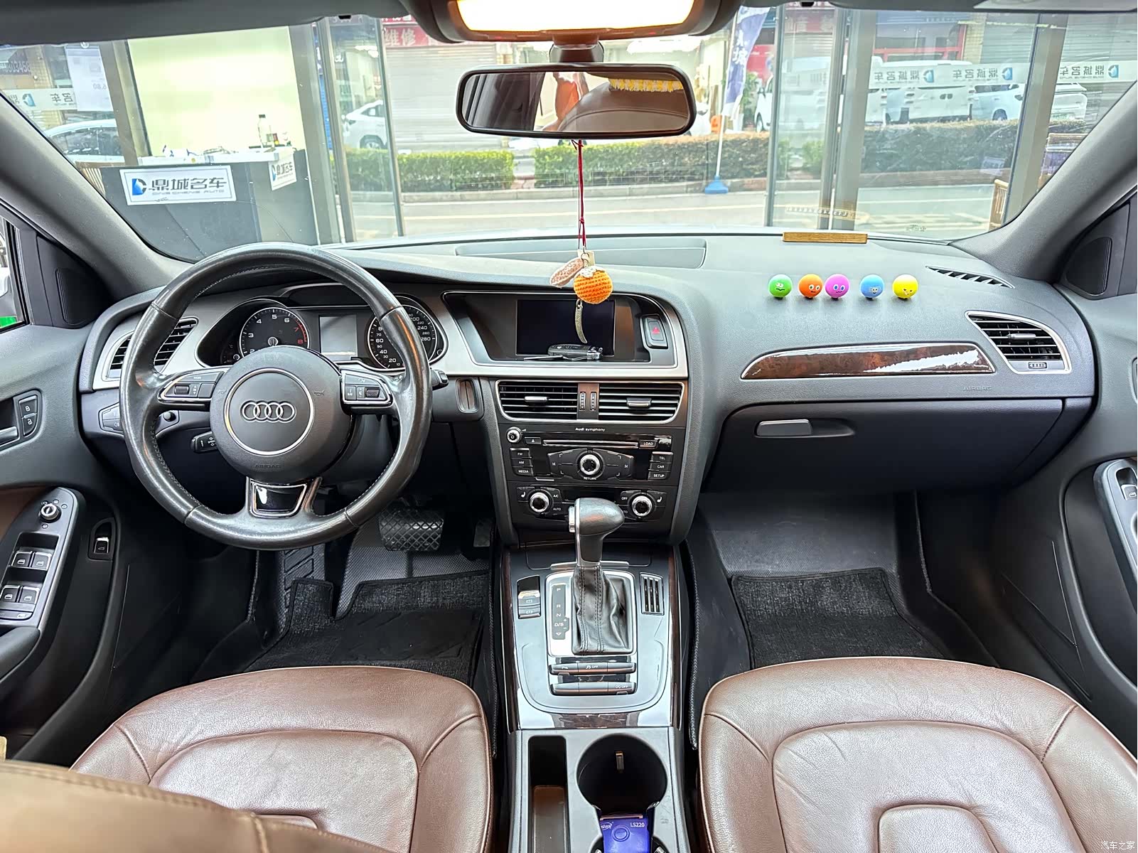 Audi A4L, 2015 все фото