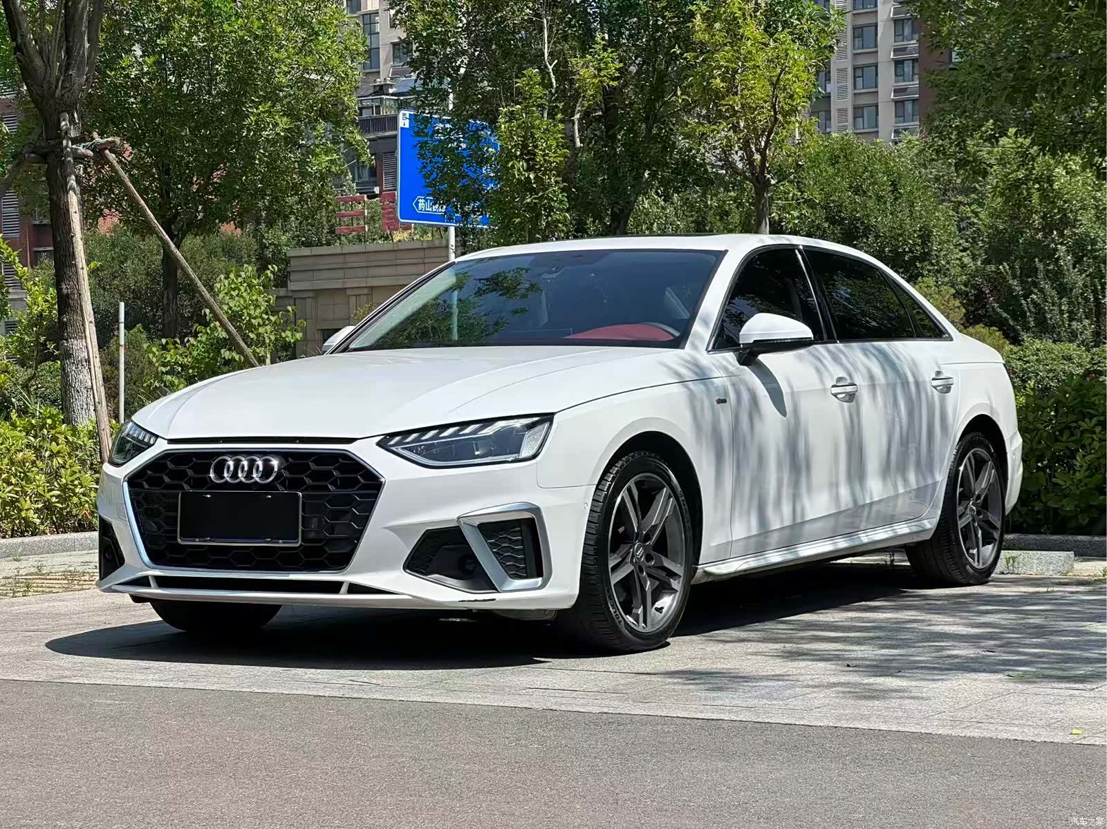 Audi A4L, 2021 3